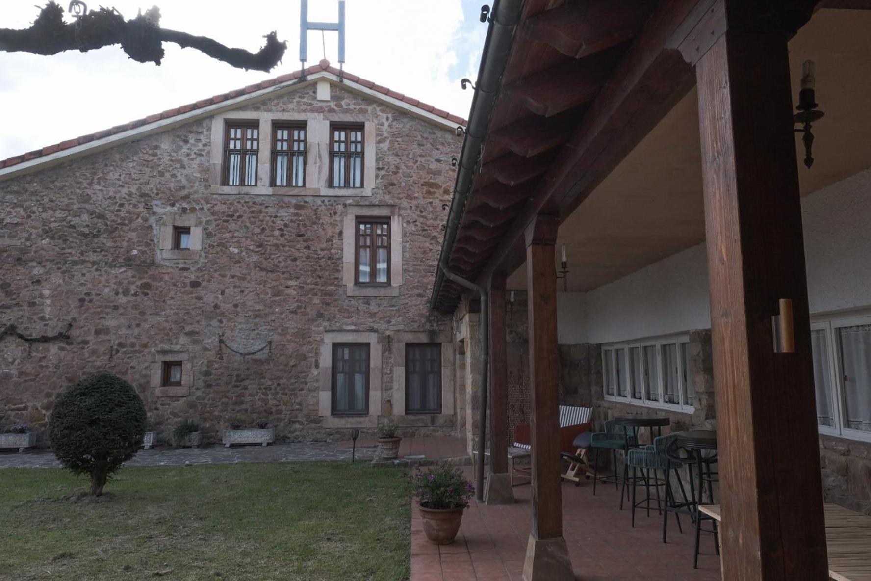 Gasthof La Estela De Barros Corrales De Buelna